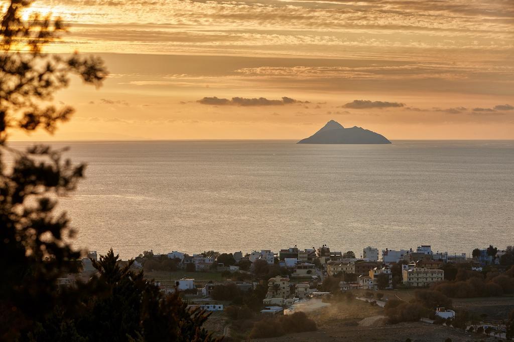 Orelia Cretan Deluxe Apartments Камиларион Экстерьер фото