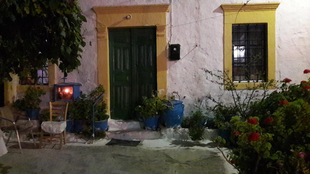 Orelia Cretan Deluxe Apartments Камиларион Экстерьер фото